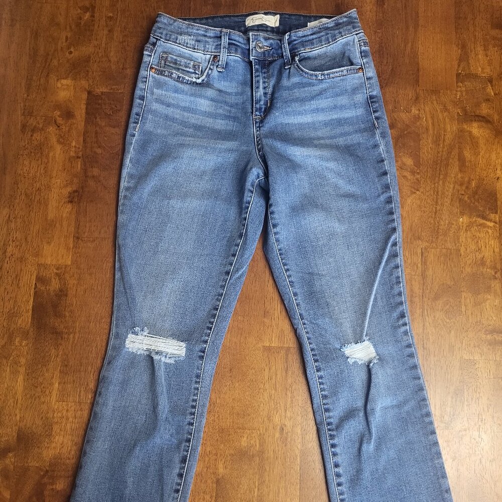 Jessica Simpson ~ Sz 26” ~ Distressed Jeans ~ Excellent Condition